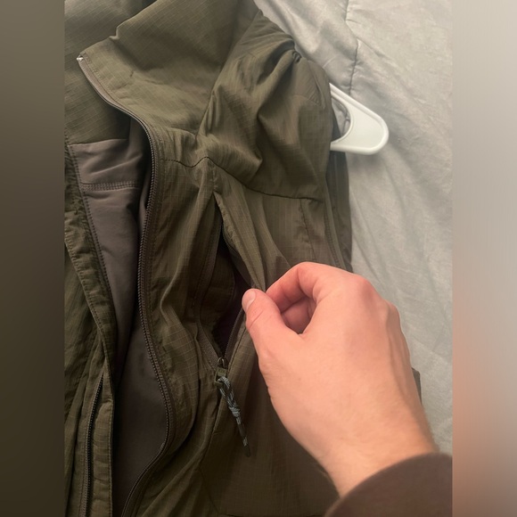 Lululemon Winter Vest - Picture 5 of 5